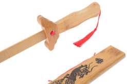 Épée Avec Fourreau, Initiation - Bois Naturel (Petit Modèle) -Martiaux Boutique epee en bois fourreau dragon petit modele 5